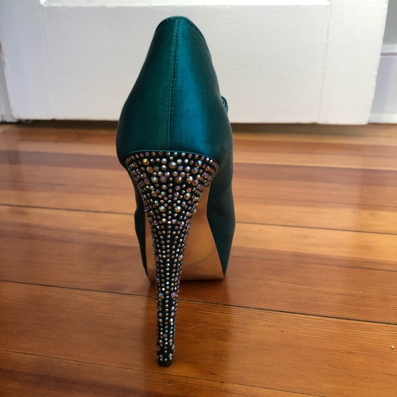 Teal heels with gems on back - Picture 4 of 5
